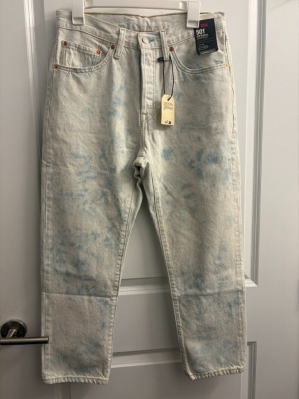 Levi's Vintage 501 Original Cropped Button-Fly Jeans in Bleached Acid Wash
